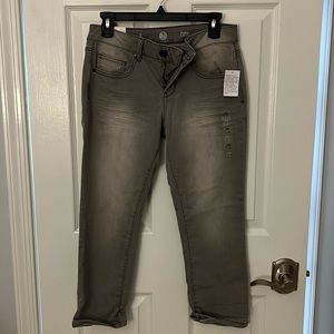 SO Stretchy Gray Wash Capri Pants, Size 9